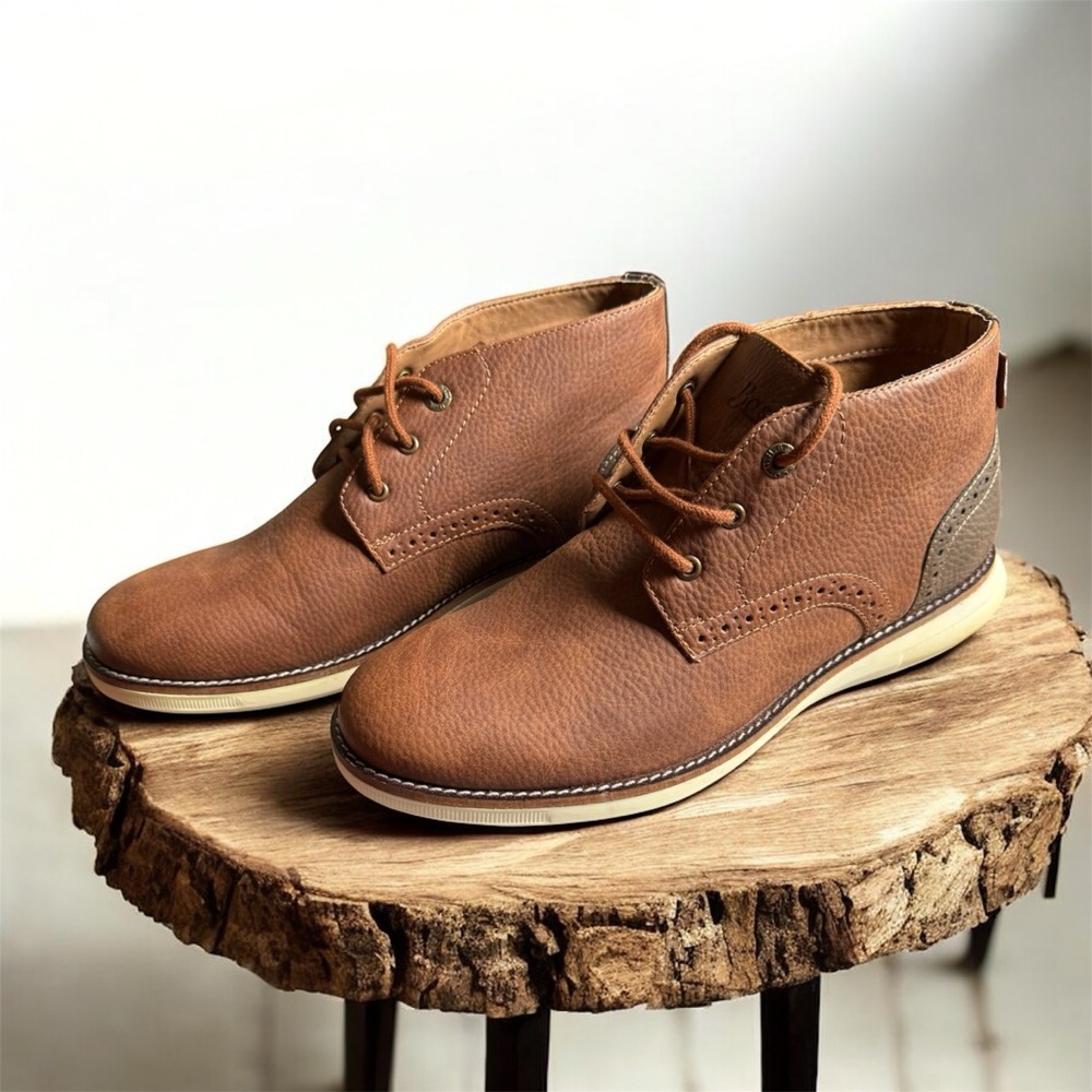 ***SOLD***Bass Brown/Dark Brown Chukka Boots for Men Brand New Retail Display